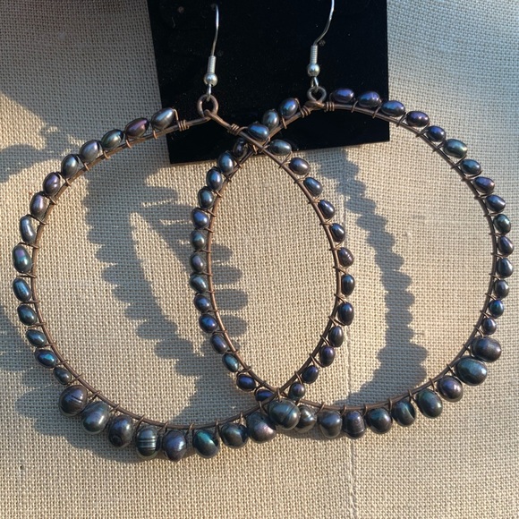 Iridescent Freshwater Pearl Hoop Earrings - Picture 6 of 16